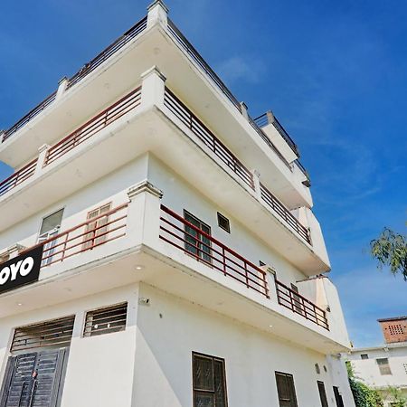 Oyo Flagship Shine Hotel Chinhat 外观 照片
