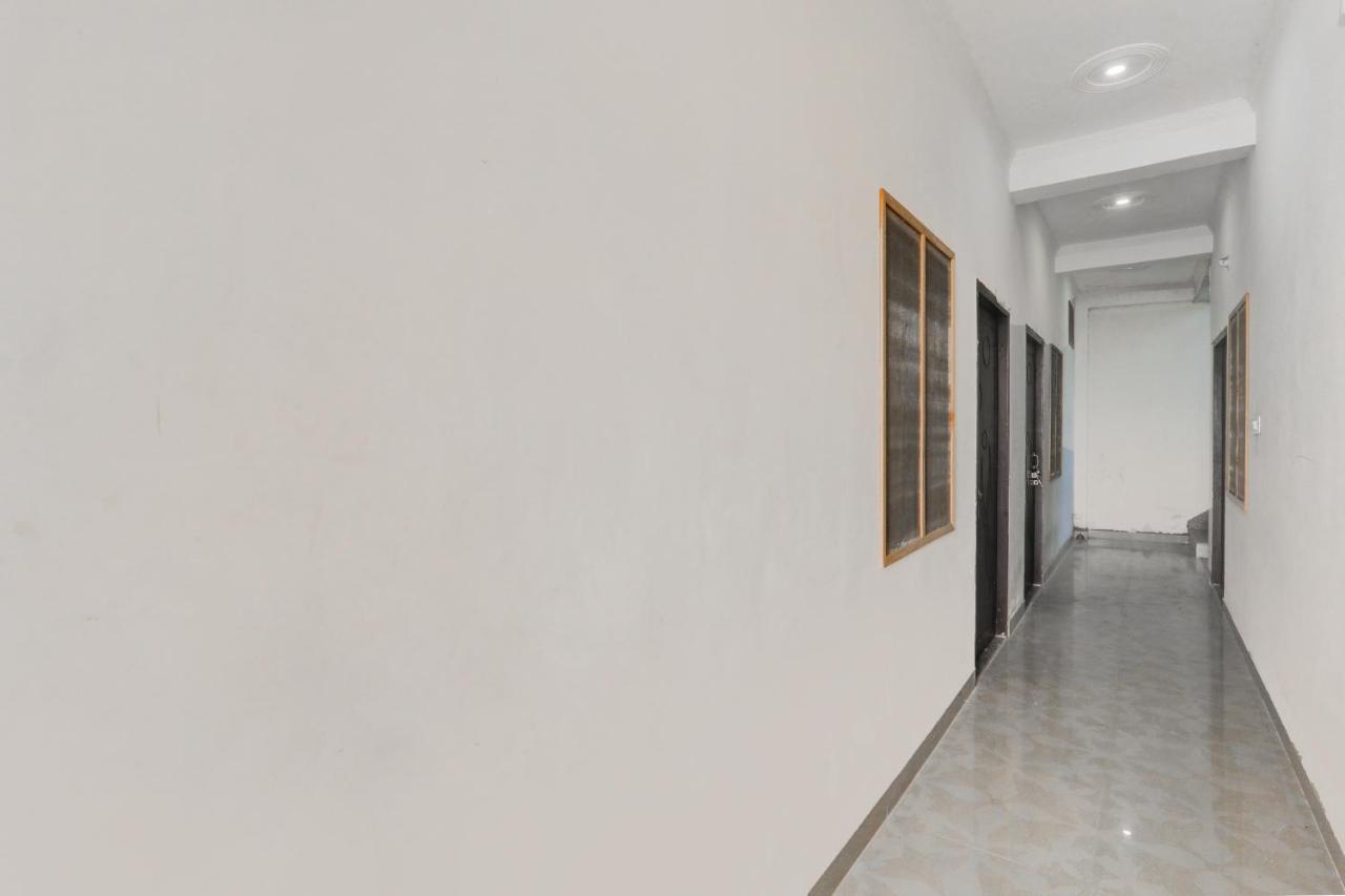 Oyo Flagship Shine Hotel Chinhat 外观 照片