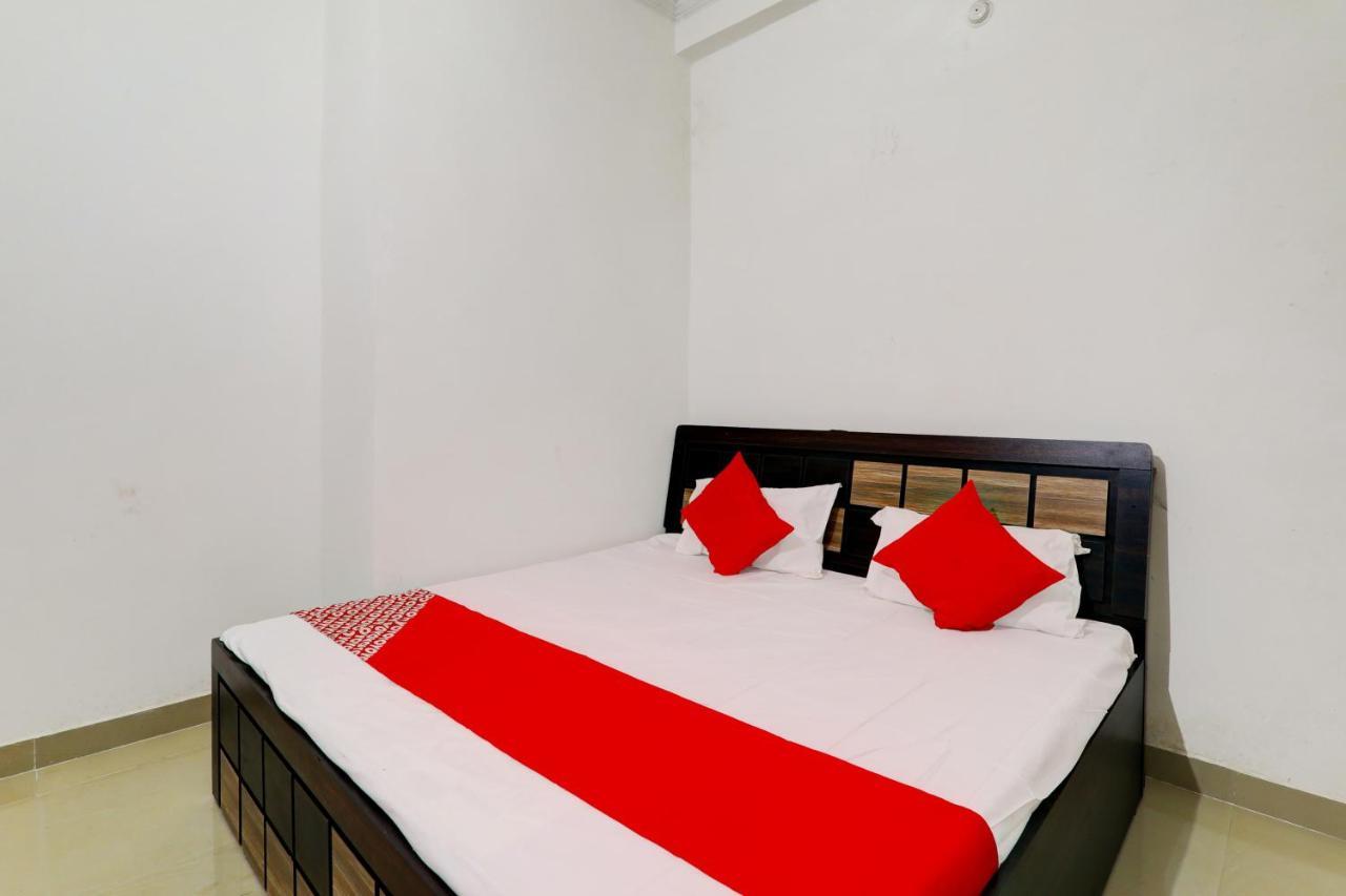 Oyo Flagship Shine Hotel Chinhat 外观 照片