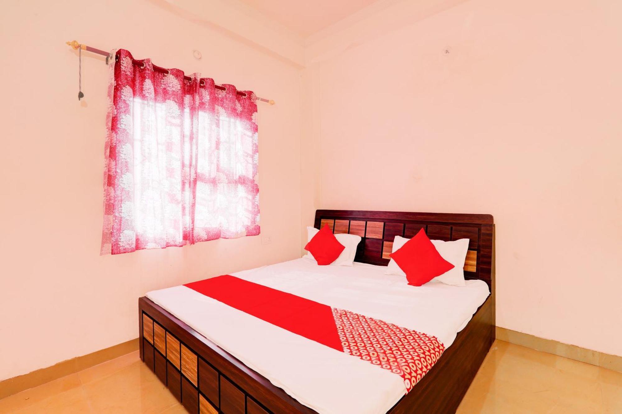 Oyo Flagship Shine Hotel Chinhat 外观 照片