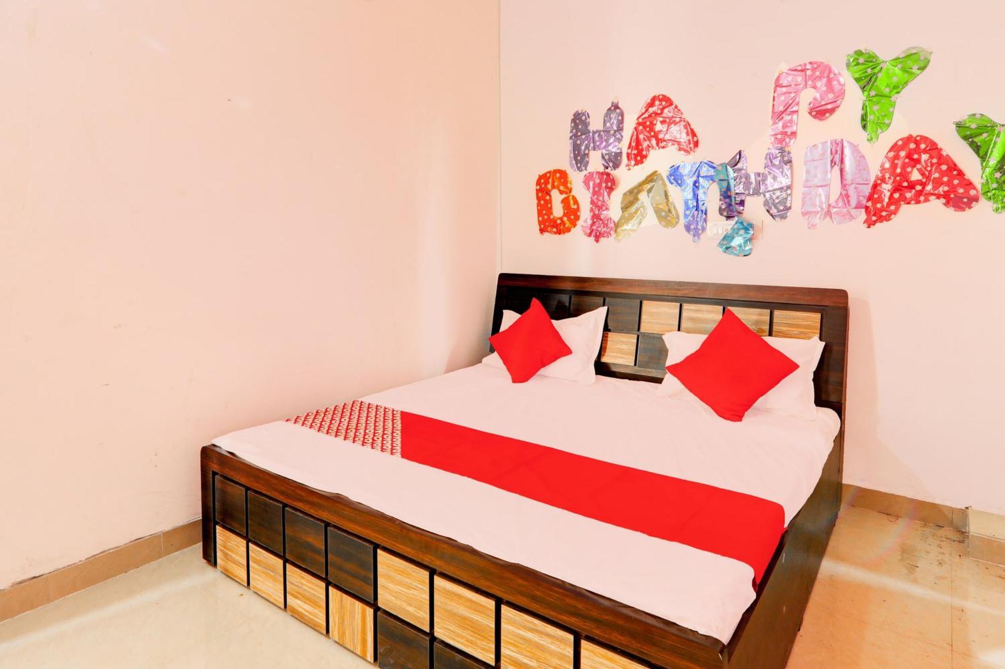 Oyo Flagship Shine Hotel Chinhat 外观 照片